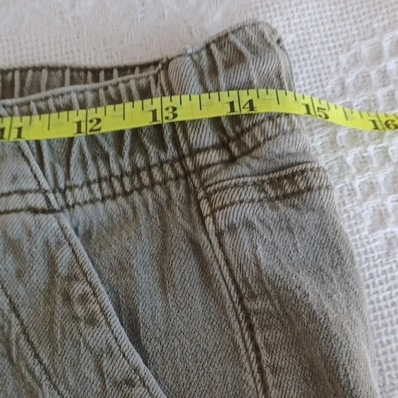 AE Shorts Size 6 - Picture 7 of 10